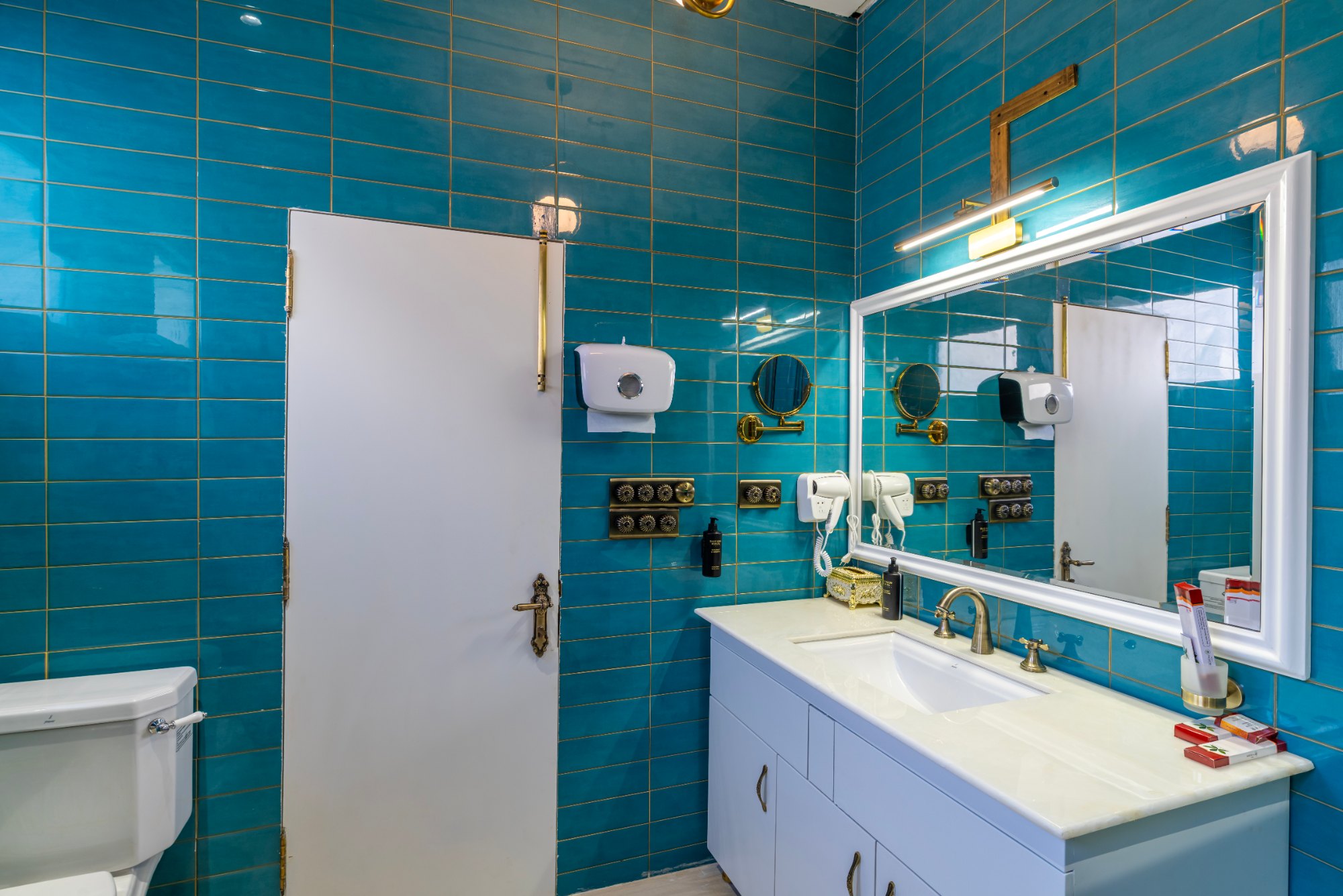Victorian suite 2 photo 8
